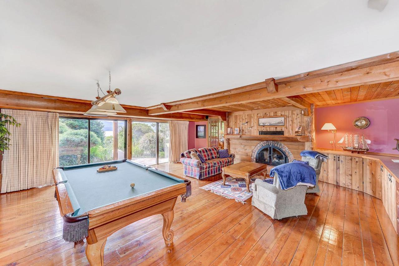 Oceanside Lodge Saanich Inlet North Saanich Bagian luar foto