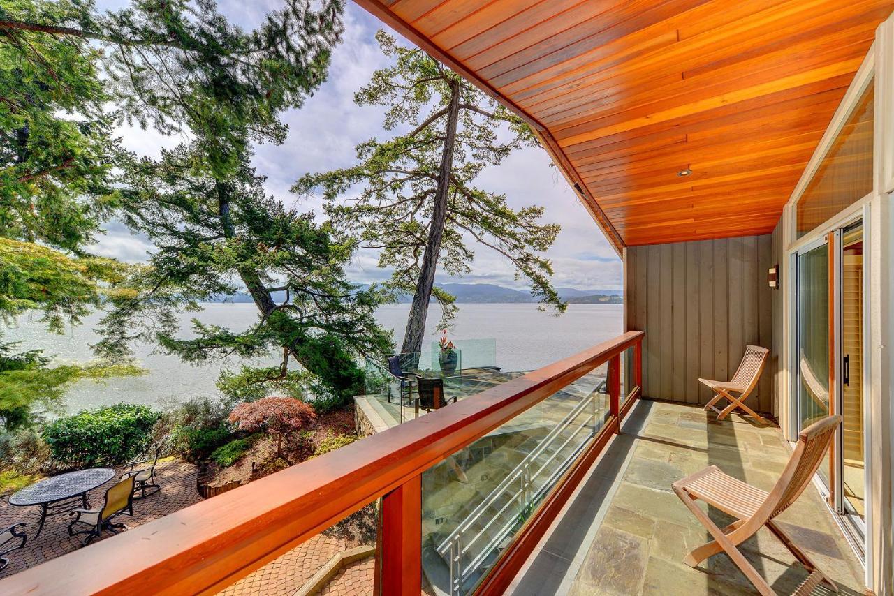 Oceanside Lodge Saanich Inlet North Saanich Bagian luar foto