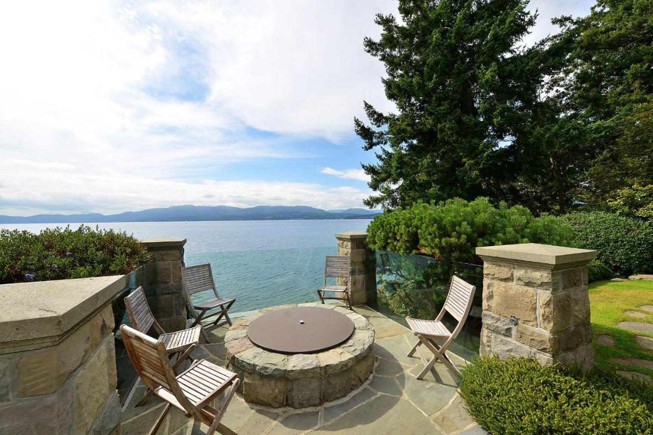 Oceanside Lodge Saanich Inlet North Saanich Bagian luar foto