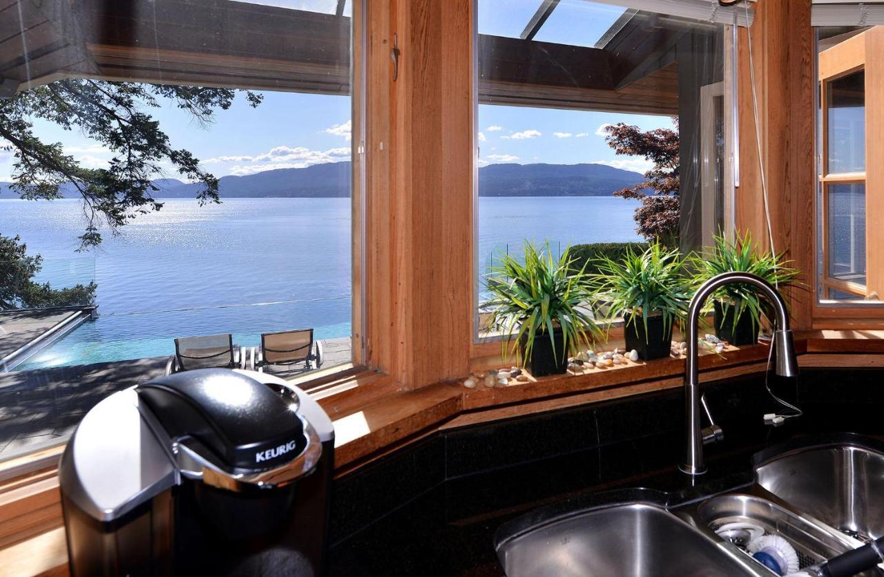 Oceanside Lodge Saanich Inlet North Saanich Bagian luar foto