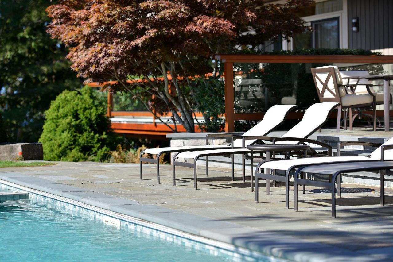 Oceanside Lodge Saanich Inlet North Saanich Bagian luar foto