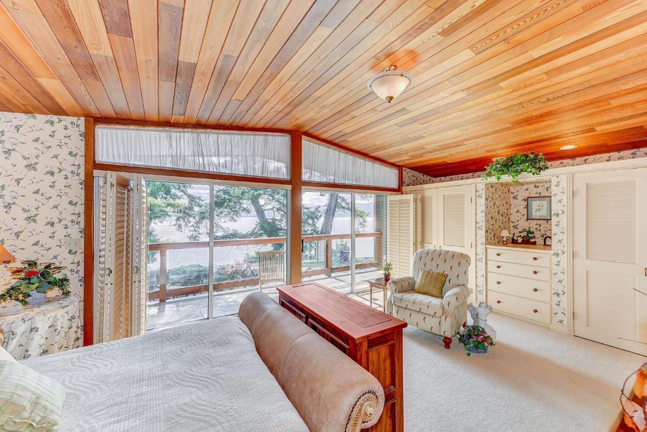 Oceanside Lodge Saanich Inlet North Saanich Bagian luar foto