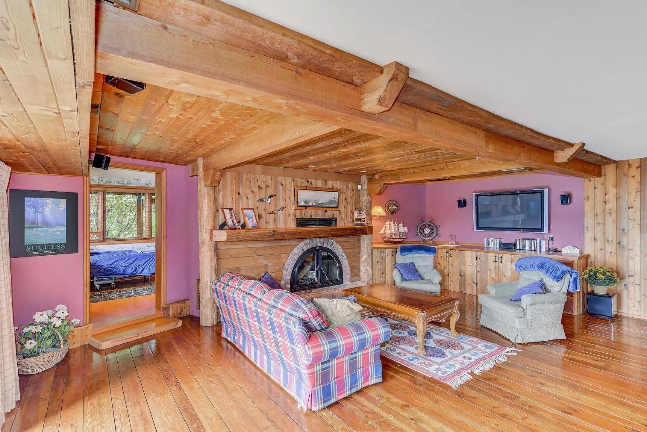 Oceanside Lodge Saanich Inlet North Saanich Bagian luar foto
