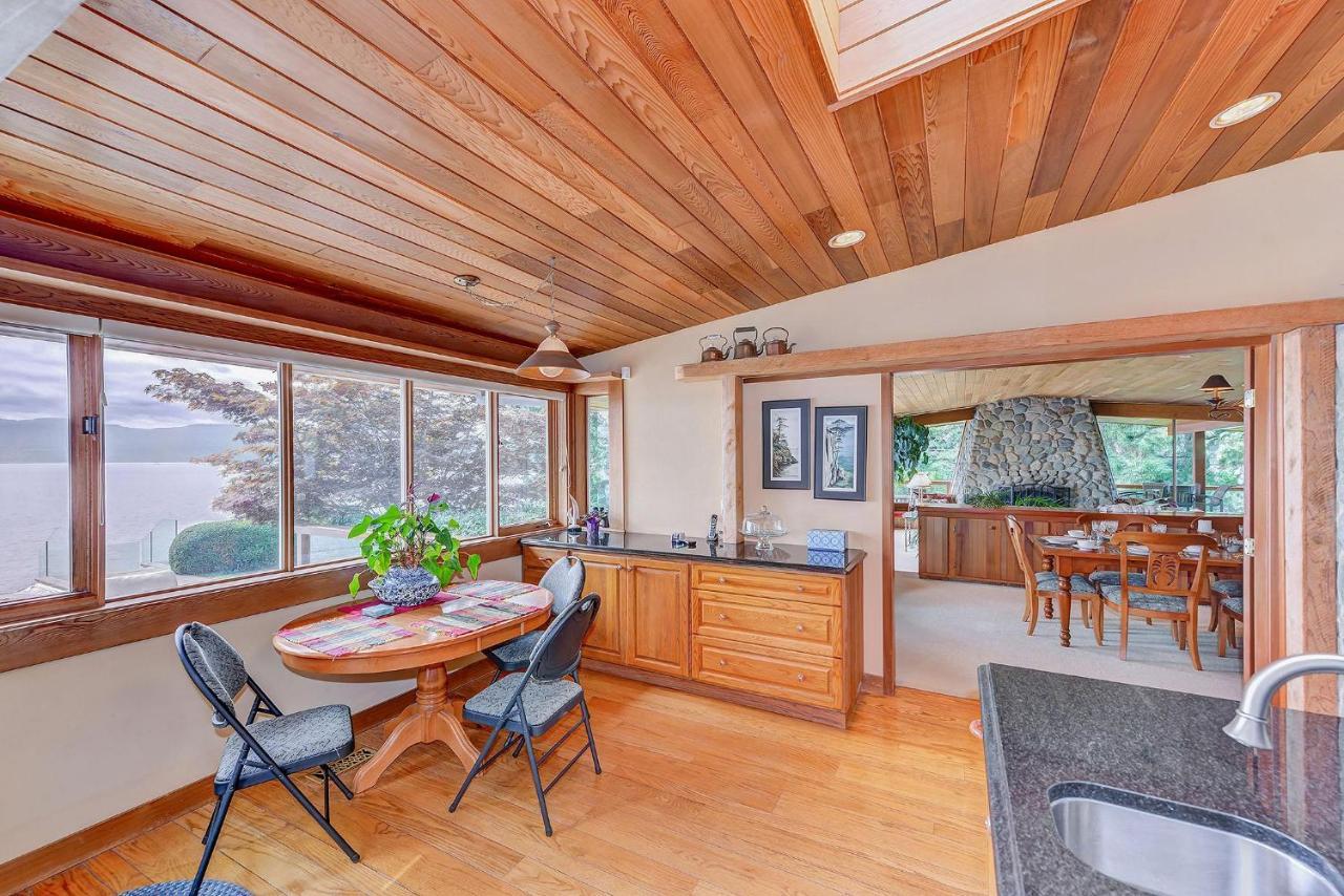 Oceanside Lodge Saanich Inlet North Saanich Bagian luar foto