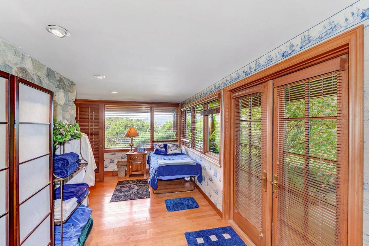 Oceanside Lodge Saanich Inlet North Saanich Bagian luar foto